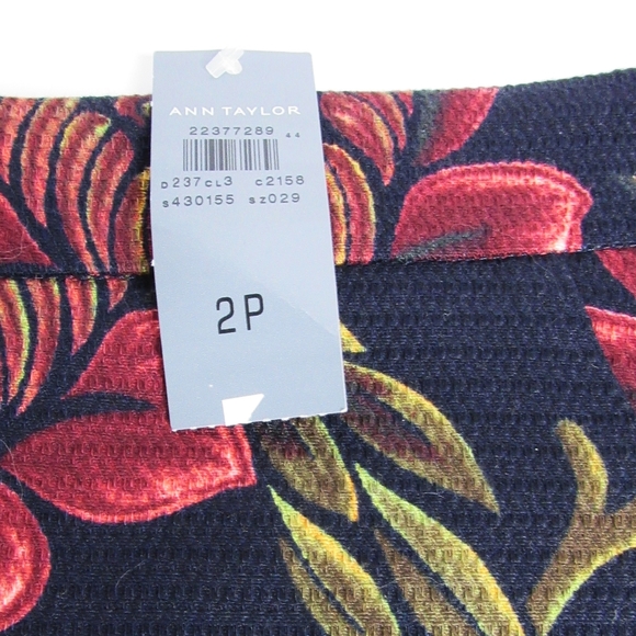 NWT ANN TAYLOR Black/Burgundy Floral Skirt Sz 2P - Picture 5 of 7